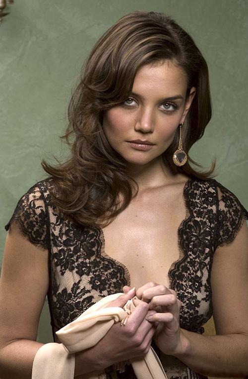 16P Katie Holmes upskirt paparazzi pictures and posing nude in bed