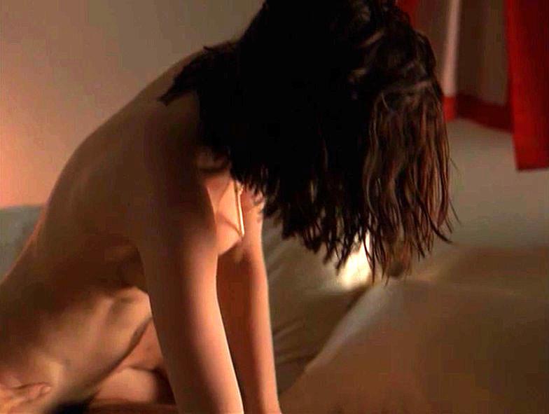 15P Madchen Amick showing her nice big tits in nude movie caps