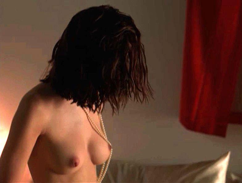 15P Madchen Amick showing her nice big tits in nude movie caps
