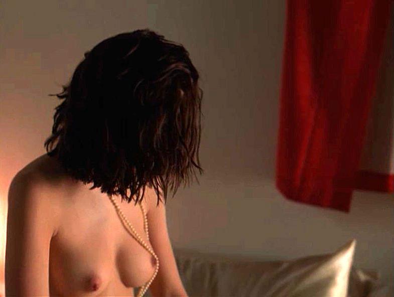 15P Madchen Amick showing her nice big tits in nude movie caps