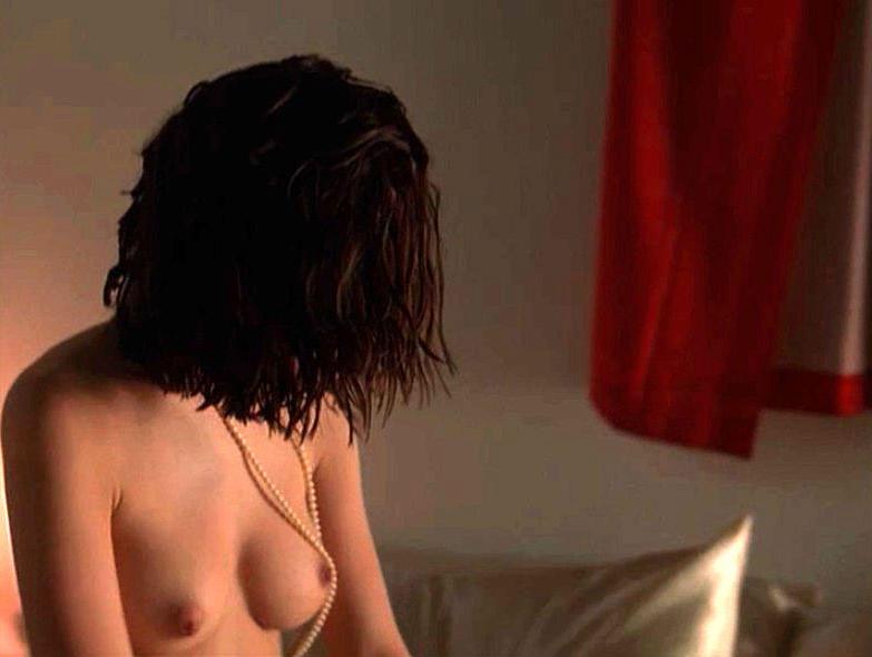 15P Madchen Amick showing her nice big tits in nude movie caps