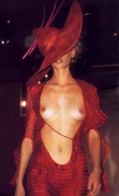15P Celebrity Kylie Minogue showing her nice exposed perky tits
