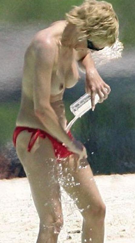 15P Celebrity Sharon Stone showing her totally naked sexy body