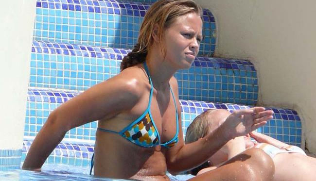 15P Celebrity Kimberley Walsh amazing hot ass in sexy bikini