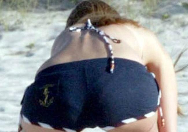 15P Celebrity Mischa Barton nice ass and see thru hard nipples