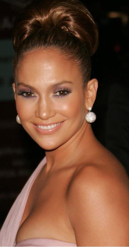 15P Celebrity Jennifer Lopez hite panties in sexy upskirt pics