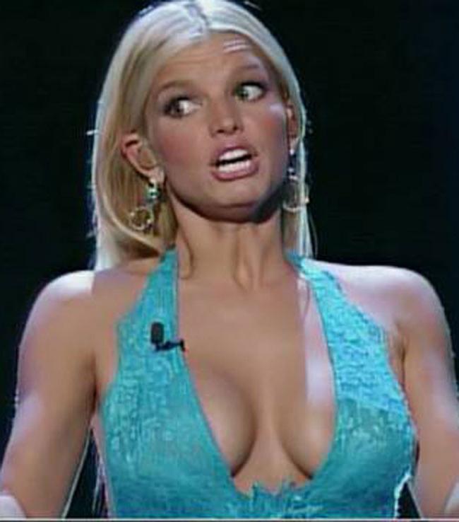 8P Celebrity Jessica Simpson nude ass in upskirt on stage