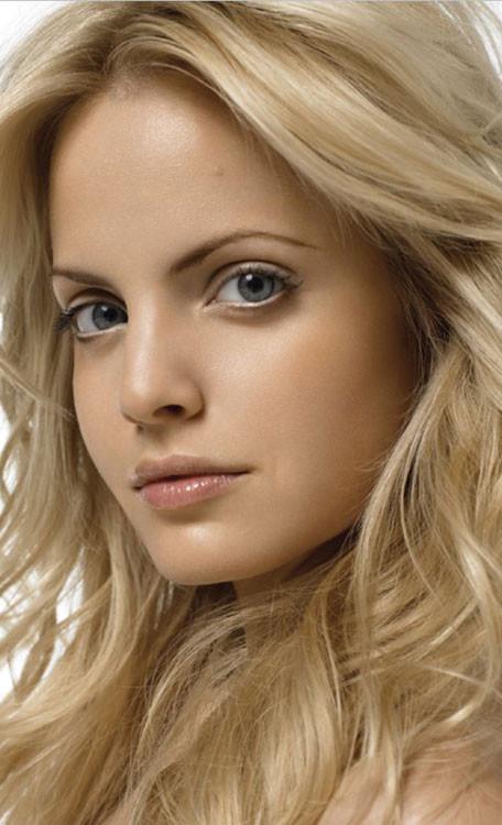 15P Celebrity Mena Suvari amazing ass in striptease