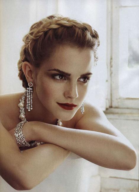 15P Celebrity actress Emma Watson see through panties