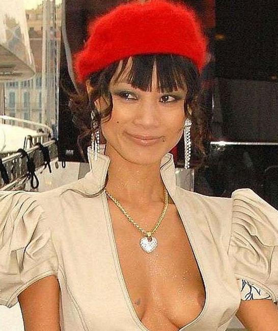 15P Asian celebrity Bai Ling showing her exposed tiny tits
