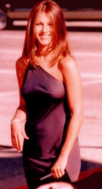 15P jennifer aniston show pussy in see through panties upskirt