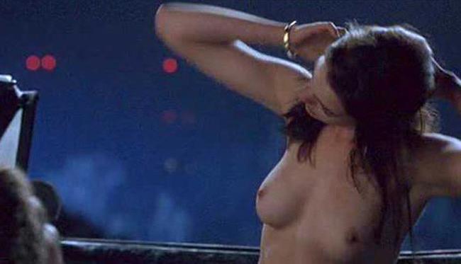 15P Celebrity Anne Hathaway nice see thru boobs