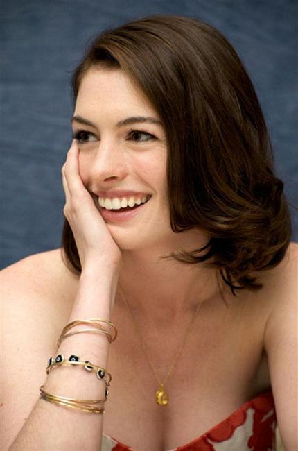 15P Celebrity Anne Hathaway nice see thru boobs