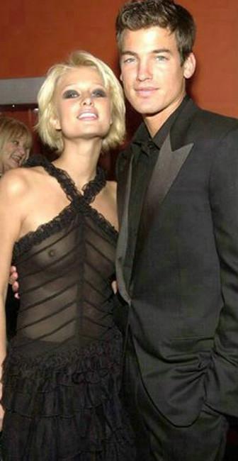 15P Celebrity babe Paris Hilton amazing ass in upskirt pictures