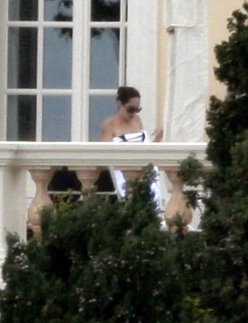 15P Celebrity Angelina Jolie sweet exposed big boobs