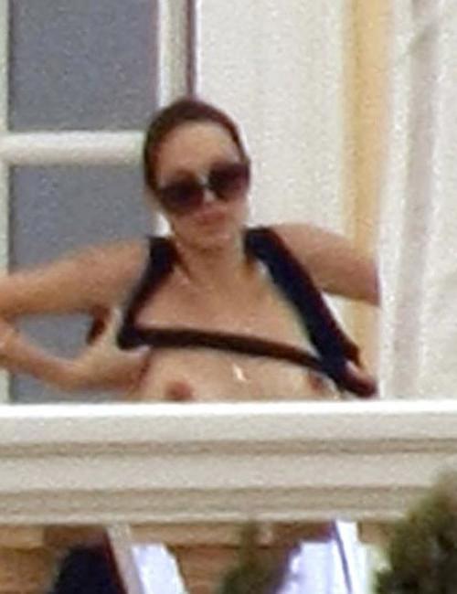 15P Celebrity Angelina Jolie totally hot nude big boobs