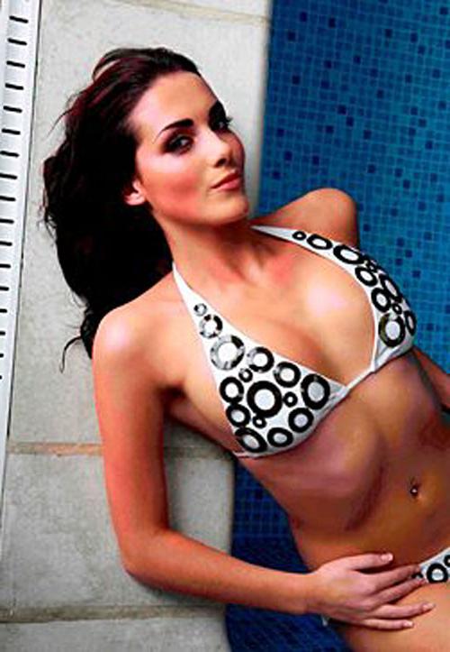 16P Katie Green showing her nice big tits on beach