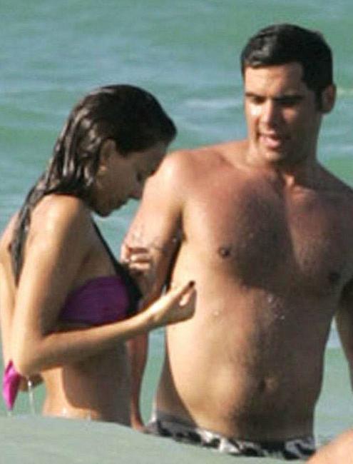 20P Celebrity Jessica Alba in sexy bikini and nice see thru nipples
