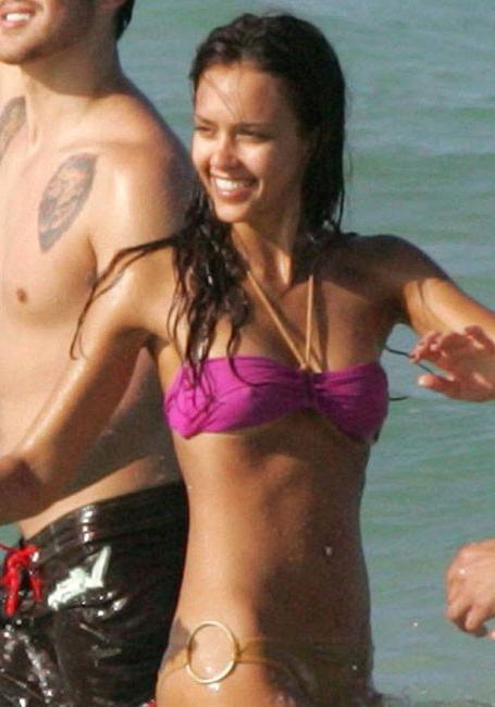 20P Celebrity Jessica Alba in sexy bikini and nice see thru nipples