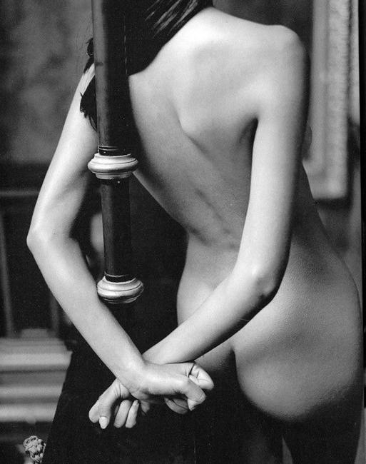 20P Celebrity Adriana Lima totally sexy while modeling nude
