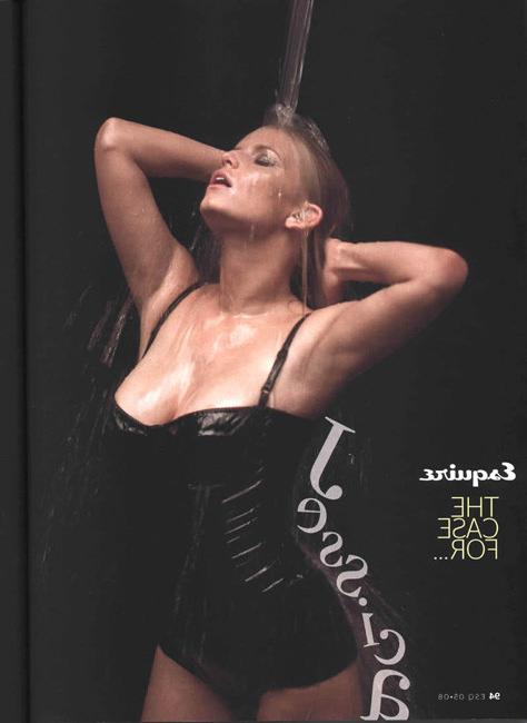 20P Berühmtheit Jessica Simpson mit schönem Dekolleté und Upskirt auf der Bühne