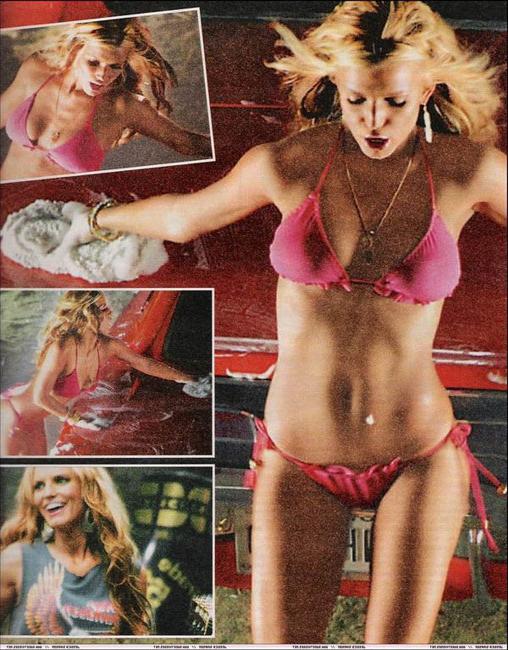 20P Berühmtheit Jessica Simpson mit schönem Dekolleté und Upskirt auf der Bühne