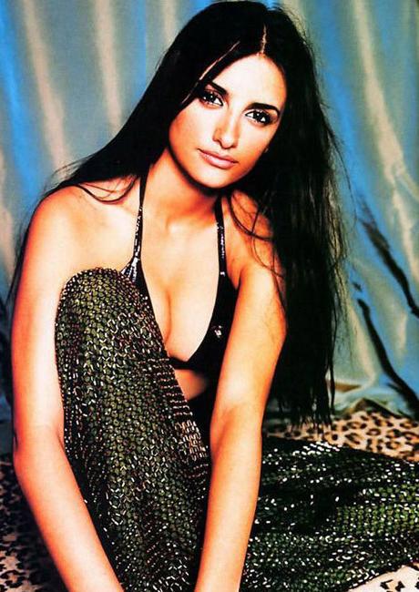 20P Celebrity Penelope Cruz nude tits in great fuck scene caps