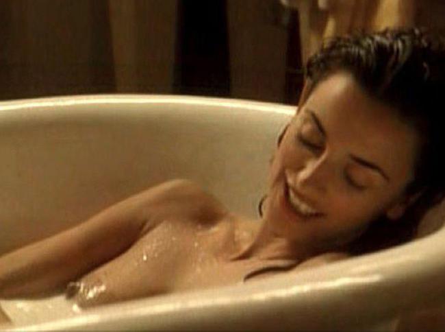 20P Celebrity Penelope Cruz nude tits in great fuck scene caps