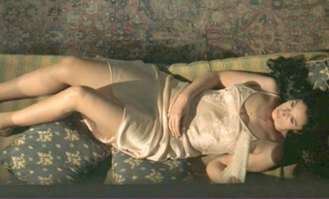 20P Celebrity Monica Bellucci naked in various sexy pictures