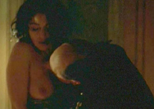 20P Celebrity Monica Bellucci naked in various sexy pictures