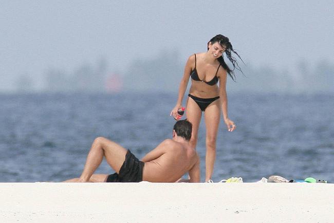 16P Celebrity latina Penelope Cruz absolutely sexy ass and nude tits