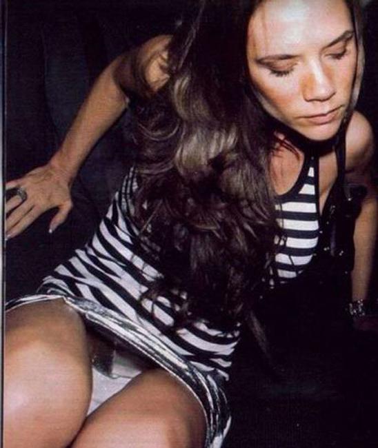 16P Celebrity nasty Victoria Beckham showing her amazing nude boobs