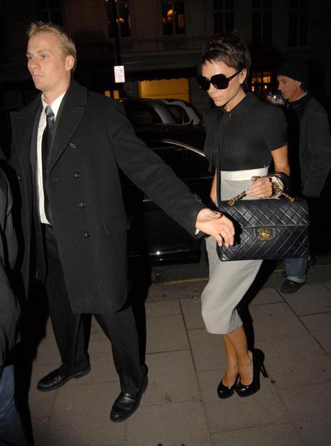 16P Celebrity nasty Victoria Beckham showing her amazing nude boobs