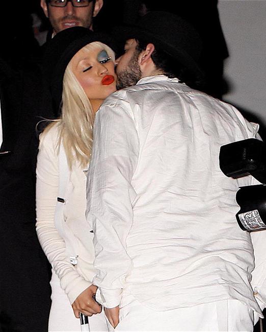 20P Celebrity Christina Aguilera exposed and showing great tits