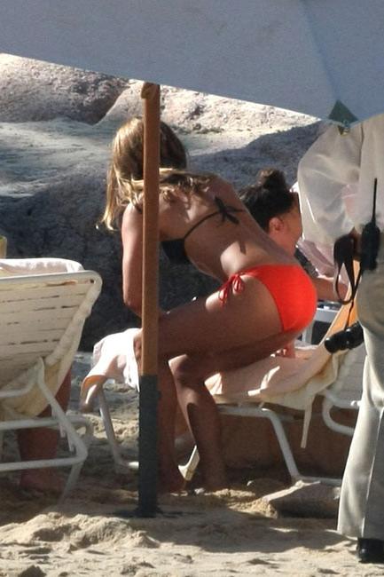 20P Amazing celebrity babe Jennifer Aniston exposed for magazines