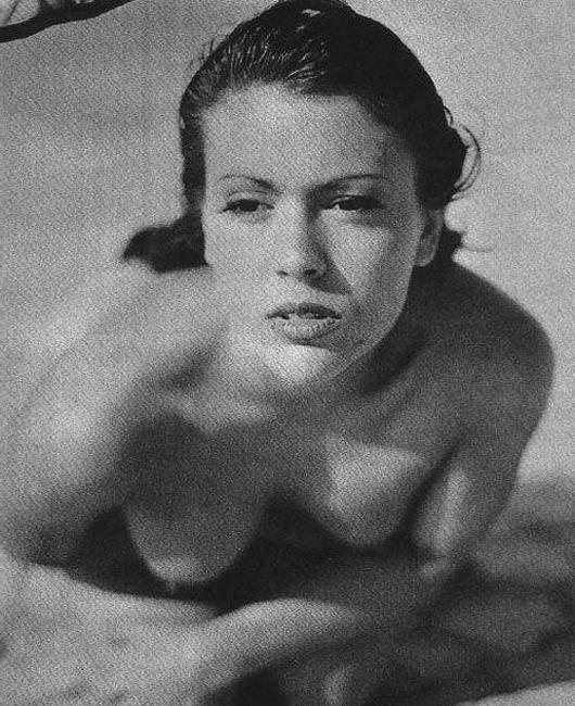 20P Amazing black hair celebrity Alyssa Milano exposed nude boobs