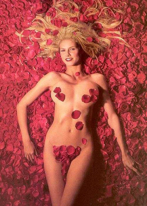 16P Heidi Klum showing her nice big tits and ass