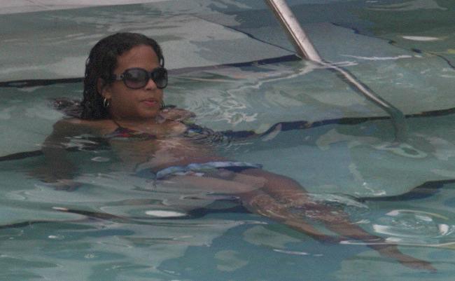 20P Sexy celebrity Cuba babe Christina Milian amazing ass