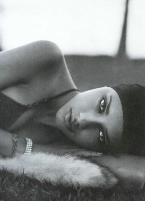 20P Sweet celebrity model Adriana Lima exposed perky tits