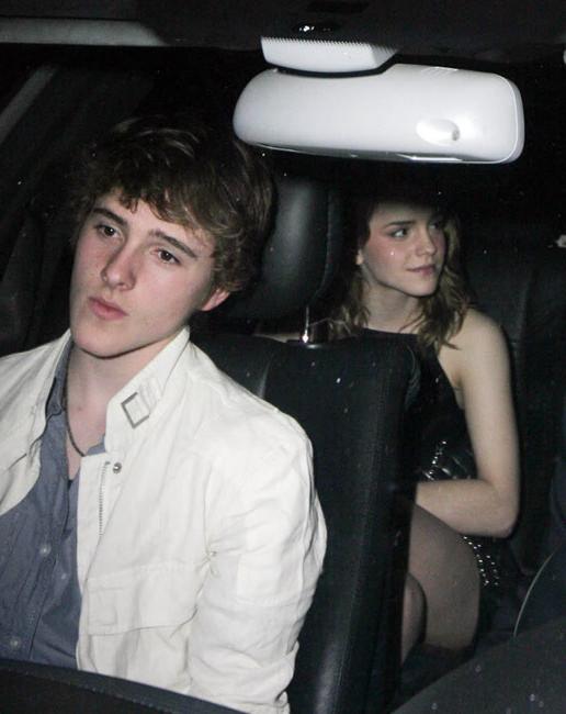 15P Celebrity sweet blonde Emma Watson nice upskirt slip in public
