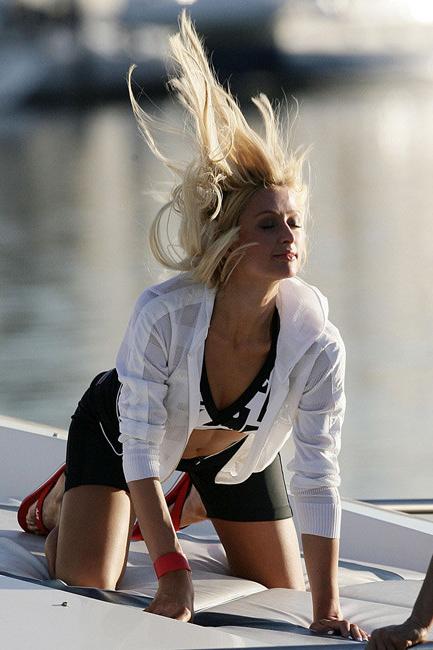 20P Celebrity blonde sweet babe Paris Hilton nipple slip
