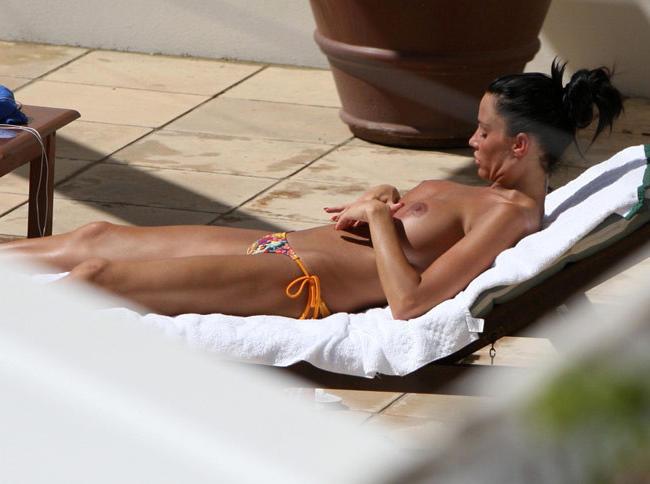 15P Celebrity Katie Price Jordan sucking cock in her sex tape