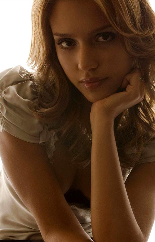 16P Jessica Alba showing her nice big tits in see thru