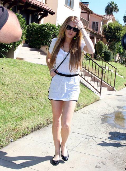 15P Celebrity Lindsay Lohan in windy gray dress and nice upskirt