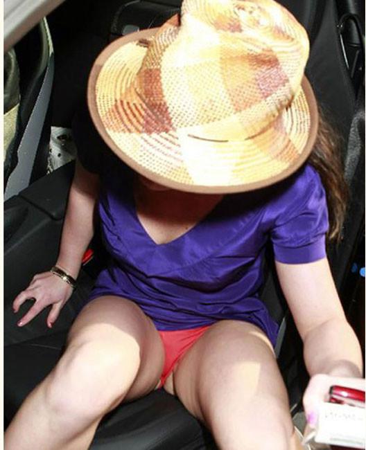 15P Celebrity singer Britney Spears exposed amazing ass