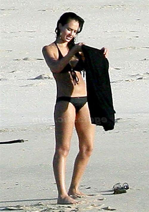 16P Jessica Alba showing her nice big tits in see thru