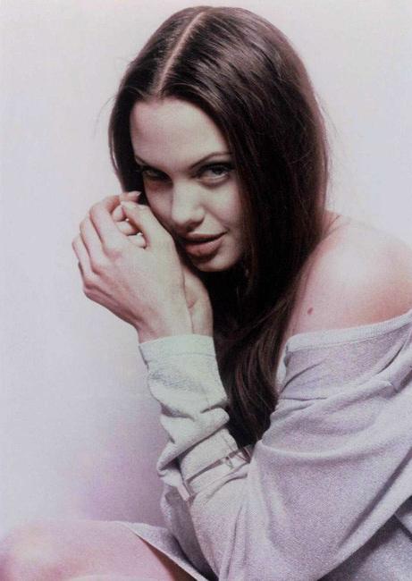 15P Celebrity actress Angelina Jolie lovely big nude boobs outdoor