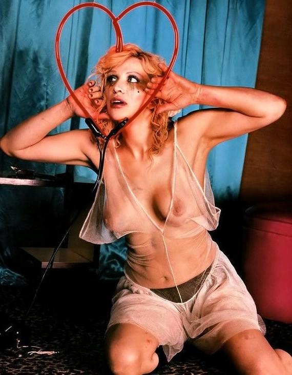 16P courtney love in upskirts and topless pics