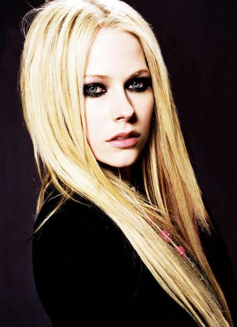 15P Celebrity Avril Lavigne in great sexy fishnet lingerie