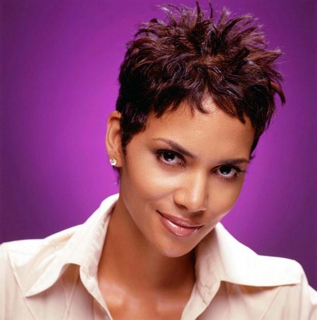 15P Ebony celebrity Halle Berry super nice ass and very sweet face